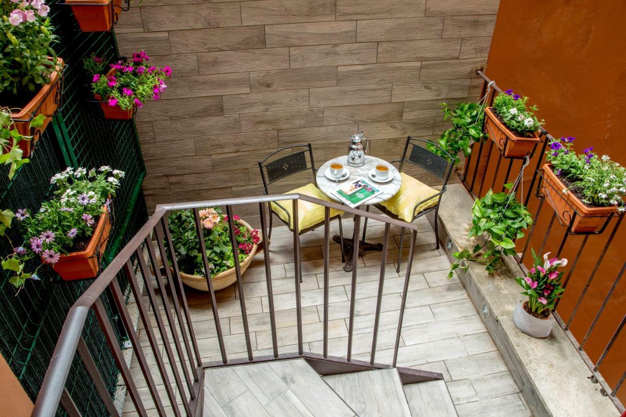 Gcf Luxury Suites, Guest House Rom Exterior foto